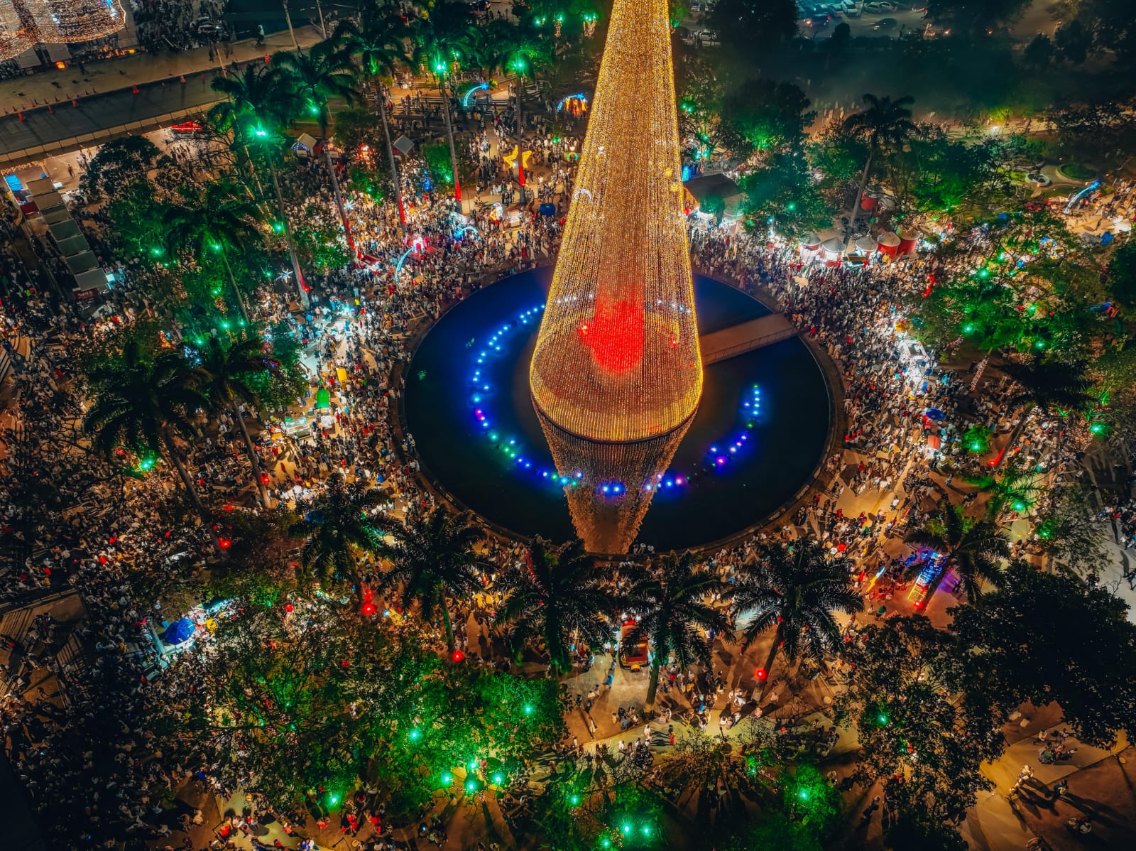 Parque Evaldo Cruz estará fechado de 7 a 13 de janeiro para desmontagem do Natal Iluminado