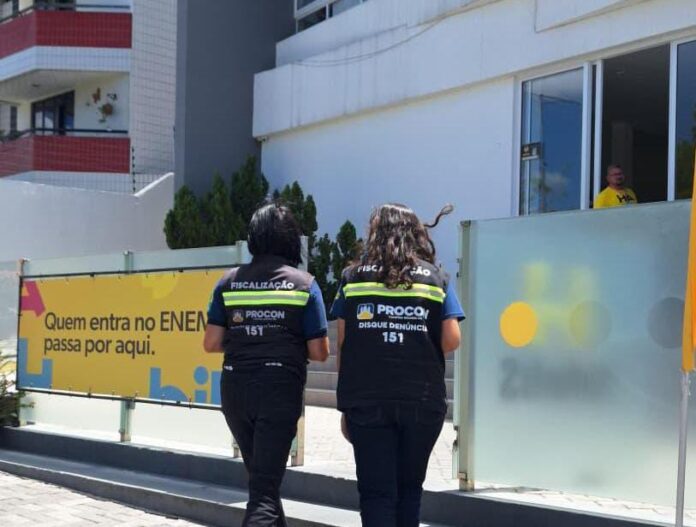 Mensalidades escolares em Campina Grande variam até 843% em 2026, aponta Procon-CG