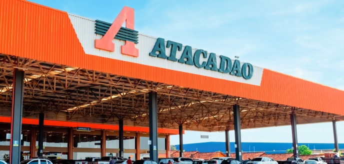 Atacadão é multado em R$ 25 mil por descumprir a Lei da Fila em Campina Grande