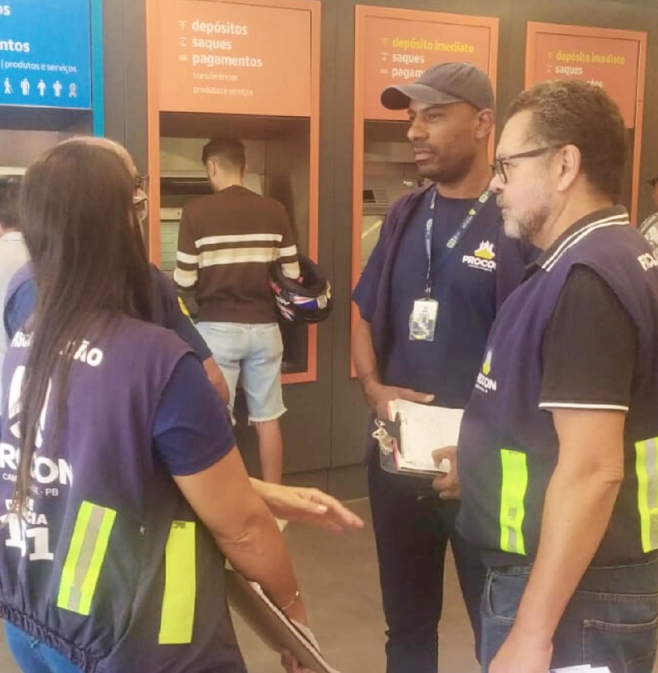 Itaú Unibanco é multado em R$ 80 mil por falta de dinheiro em caixas eletrônicos