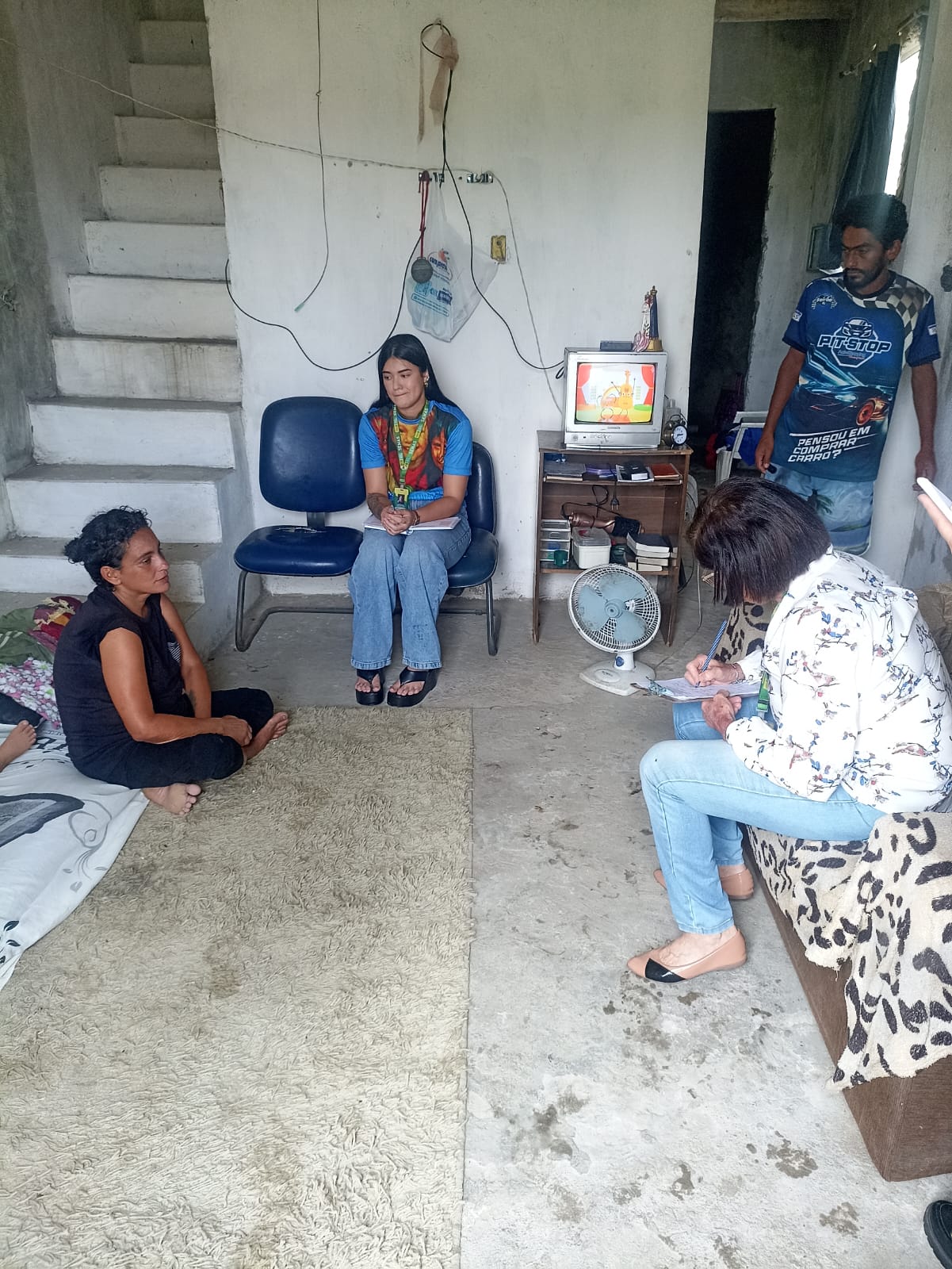 Equipes da Prefeitura de Campina Grande mantém monitoramento de áreas e atendem famílias que tiveram casas atingidas com as últimas chuvas