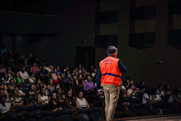 Educadores sociais participam de formação em primeiros socorros em Campina Grande