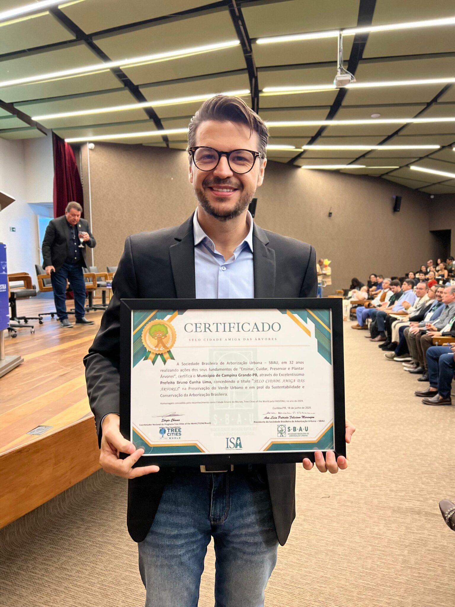 Espaço público arborizado de Campina Grande associado ao reconhecimento internacional