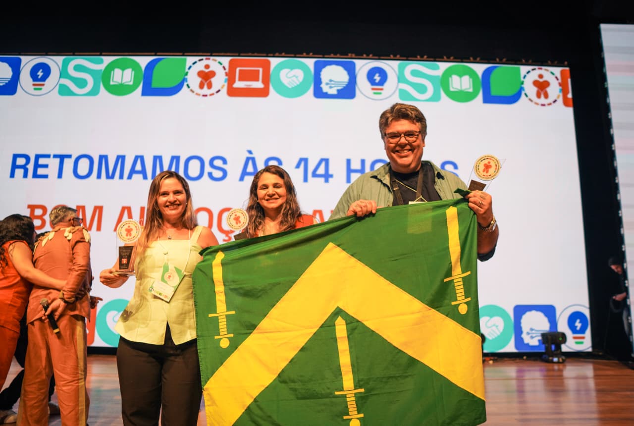 Professores da Rede Municipal de Educação representam Campina Grande com o Prêmio Educador Nota 10 no 20° Seminário Nacional de Educação