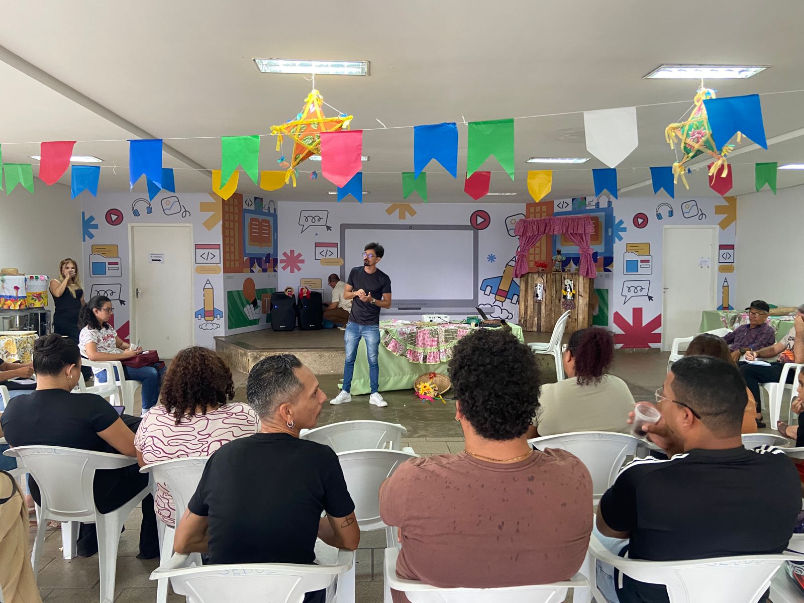Seduc promove workshop junino para participantes do Festival de Quadrilhas Escolares