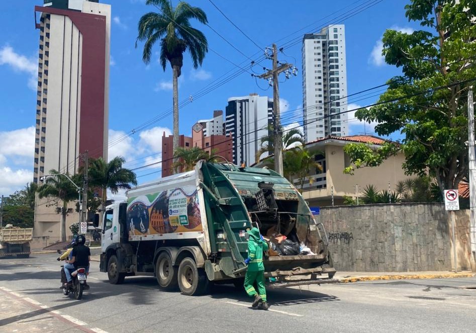 Prefeitura de Campina Grande mantém coleta de lixo e funcionamento das feiras durante feriado do Dia do Trabalhador