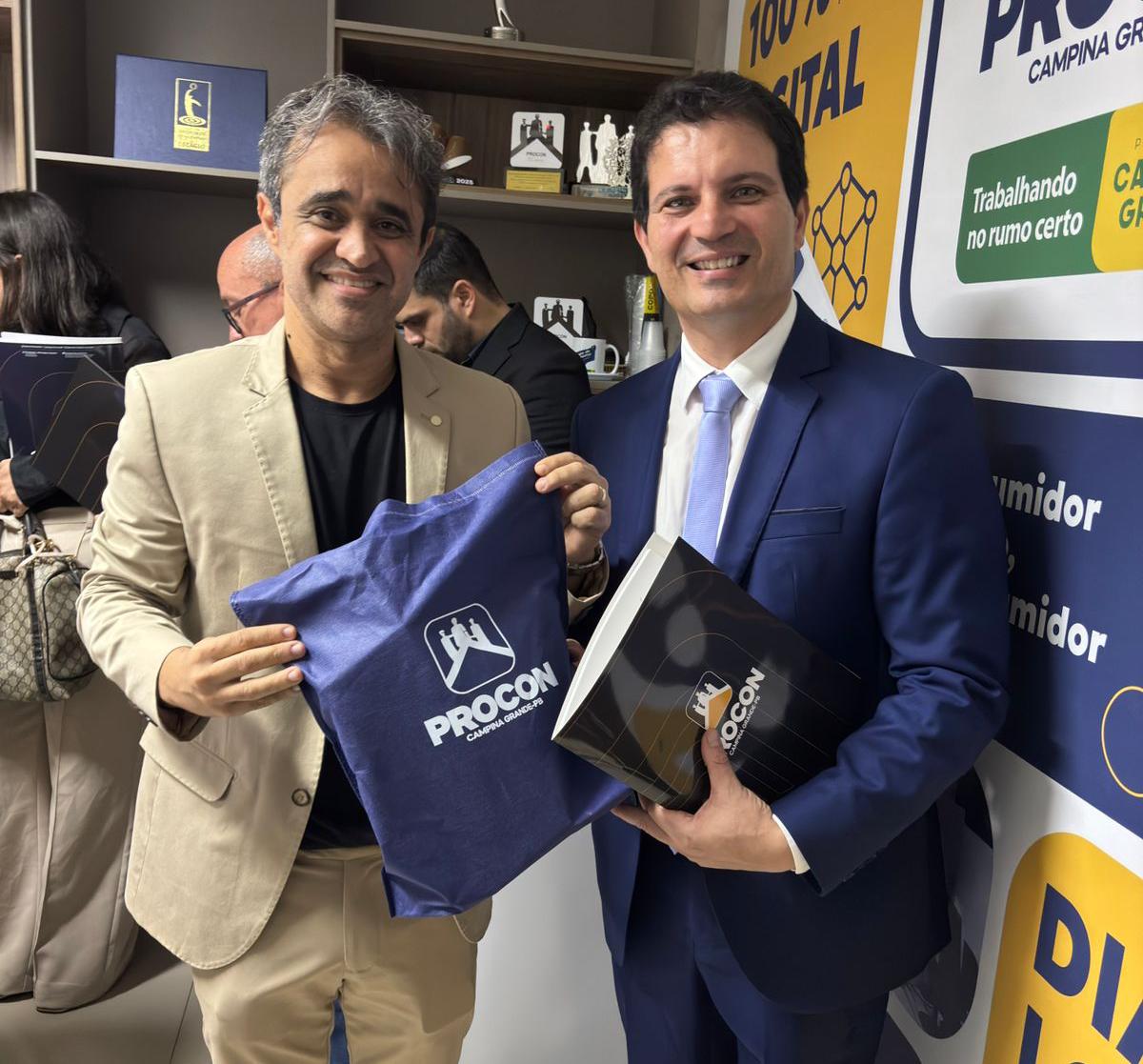 Procon de Campina Grande recebe superintendente estadual e apresenta estrutura e projetos de defesa do consumidor