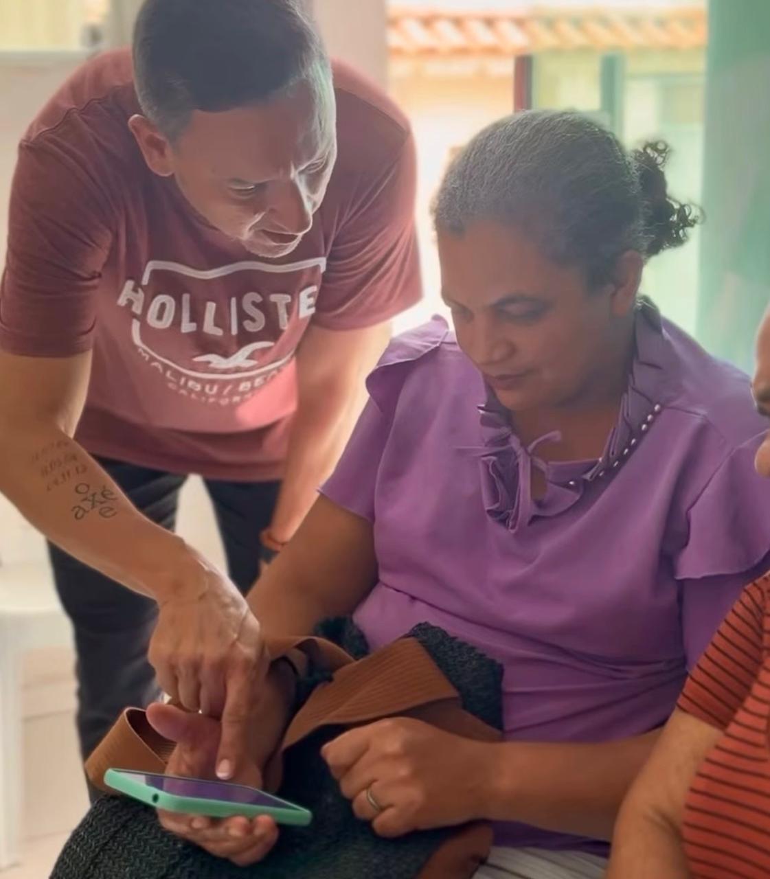 TECH ITINERANTE: Prefeitura de Campina Grande promove inclusão digital para idosos atendidos em vários Cras