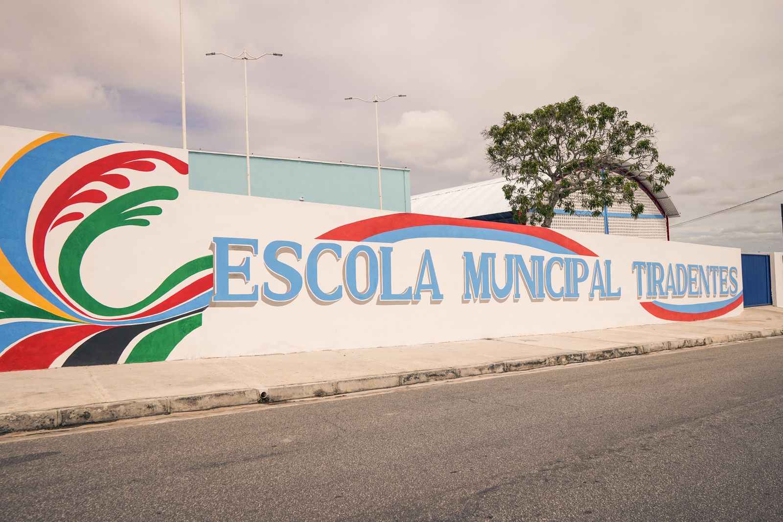 Prefeitura entrega reforma e ampliação da Escola Municipal Tiradentes, no bairro Santa Rosa, na próxima segunda-feira