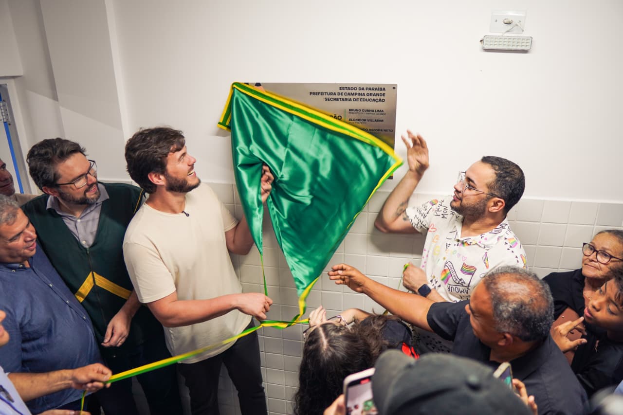 Prefeitura de Campina Grande inaugura nova estrutura da Escola Municipal Tiradentes, no Santa Rosa