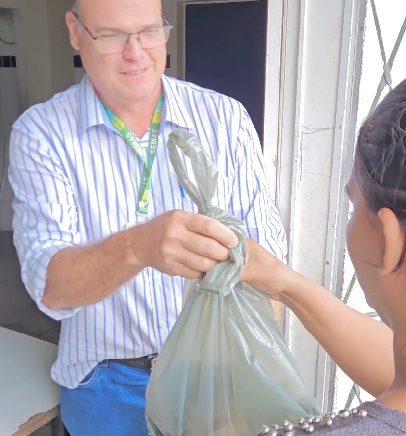 Prefeitura de Campina Grande entrega nova remessa de peixes para os Cras do Município