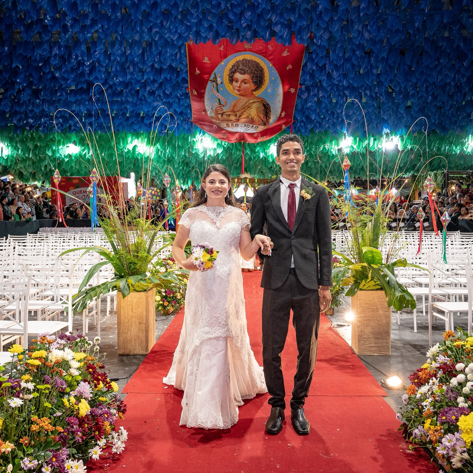 Casamento Coletivo mobiliza dia inteiro de preparação e emoção até o grande “sim” no Parque do Povo
