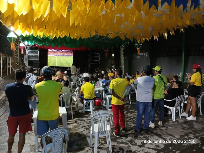 Projeto ForróBola reúne torcedores em São José da Mata e Catolé de Boa Vista para assistir à vitória da Seleção sobre o Haiti