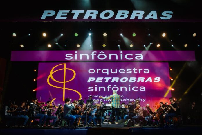 Orquestra Petrobras Sinfônica emociona público com concerto nordestino n’O Maior São João do Mundo
