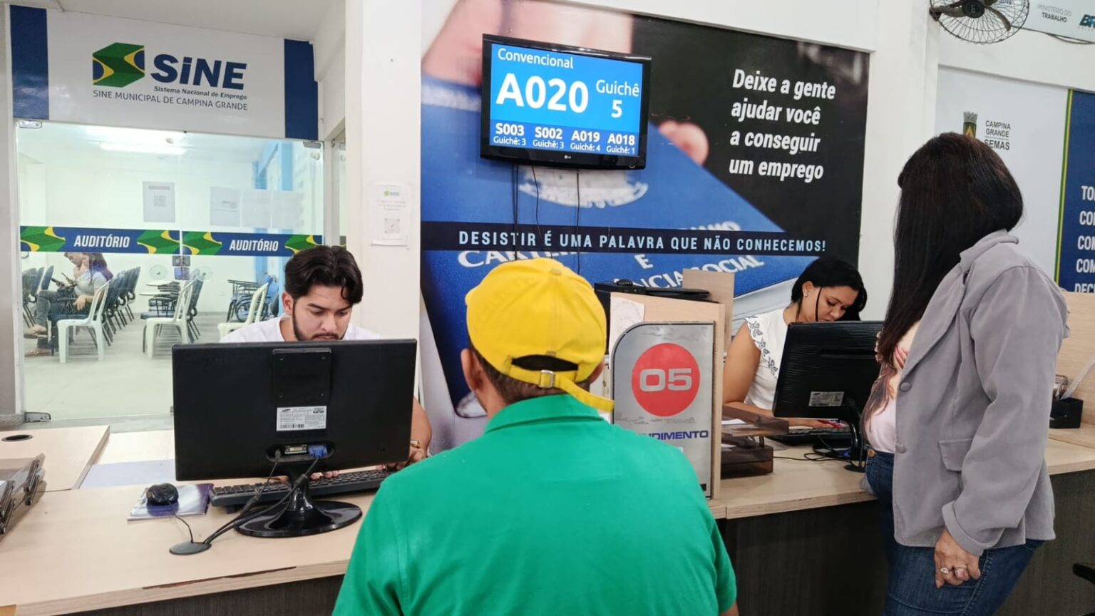 Sine Municipal de Campina Grande disponibiliza 949 vagas de emprego nesta semana