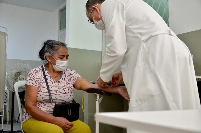 Prefeitura de Campina Grande promove ação de saúde e atende cerca de 300 pessoas que aguardavam para realizar exames