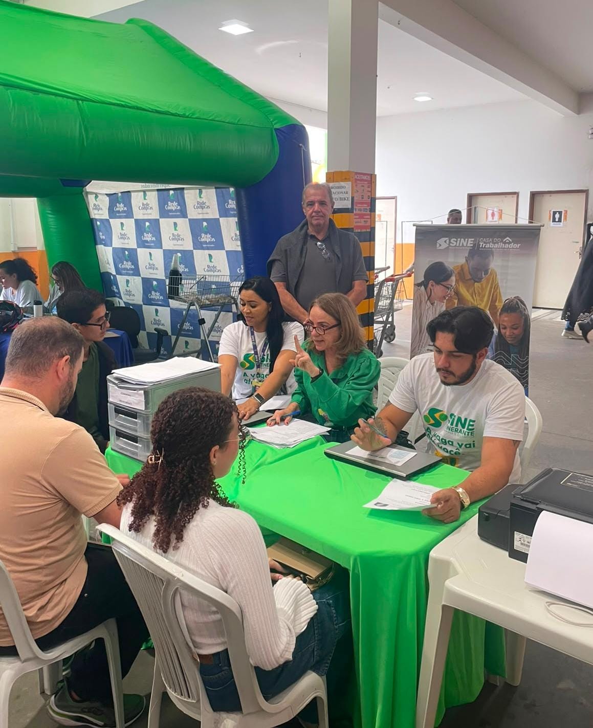 Prefeitura de Campina Grande e Rede Compras firmam parceria para gerar 100 oportunidades de emprego no município