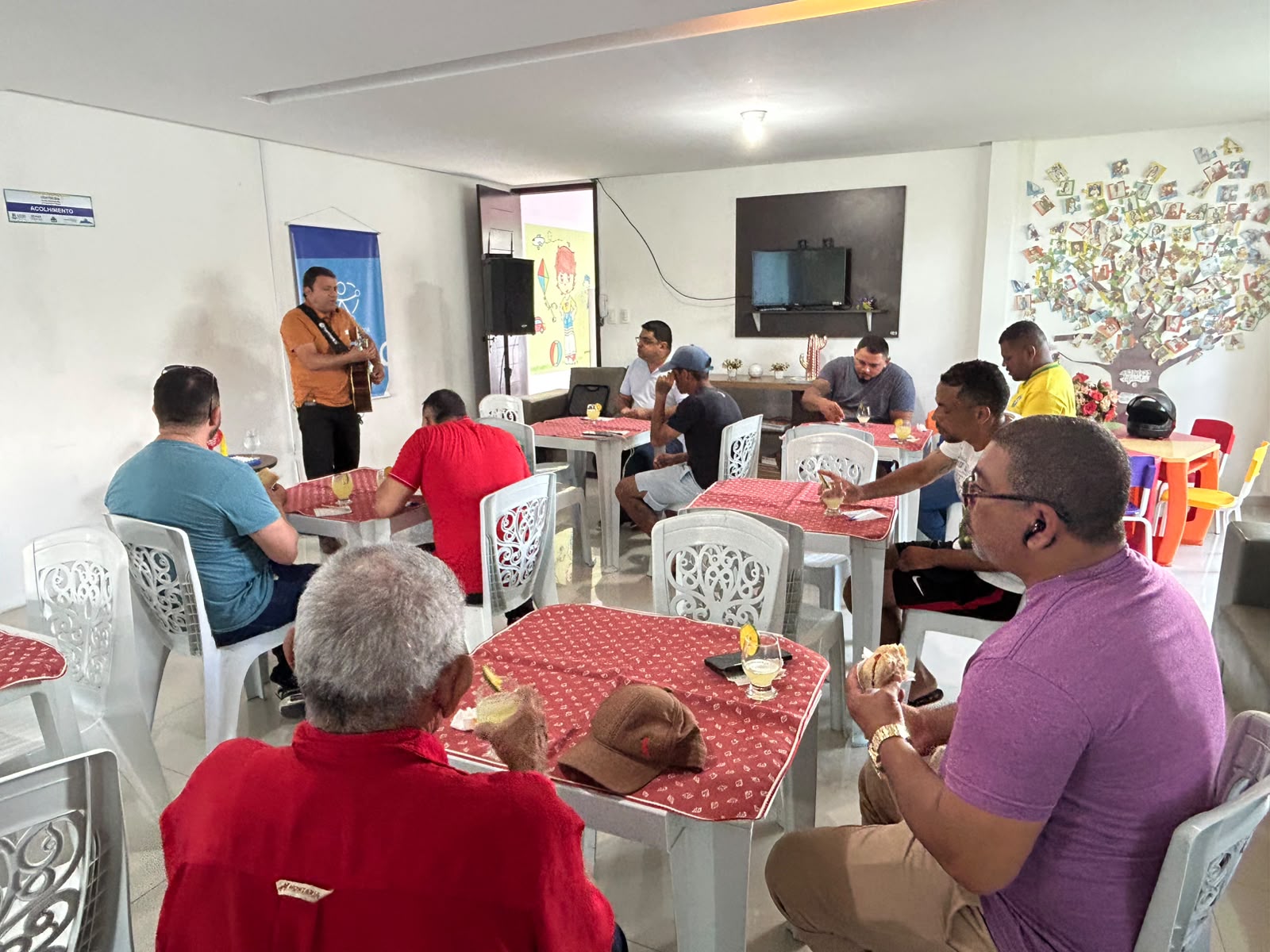 Dia dos Pais: Gerência PCD da Prefeitura de Campina Grande realiza comemoração no Centro Dia