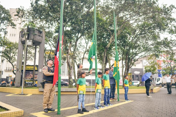 Hasteamento das bandeiras abrirá a Semana da Pátria, em celebração ao 7 de Setembro