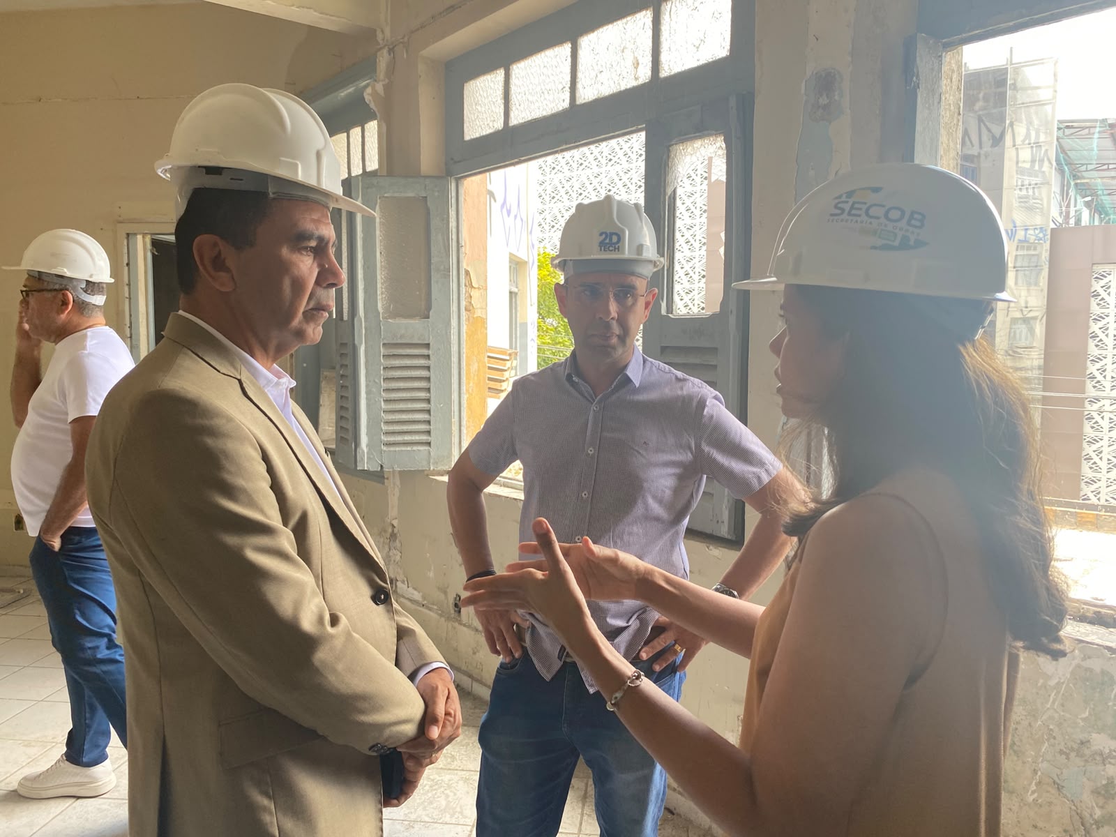 Revitalização do Centro: Procon-CG e CDL acompanham obras do antigo Grande Hotel