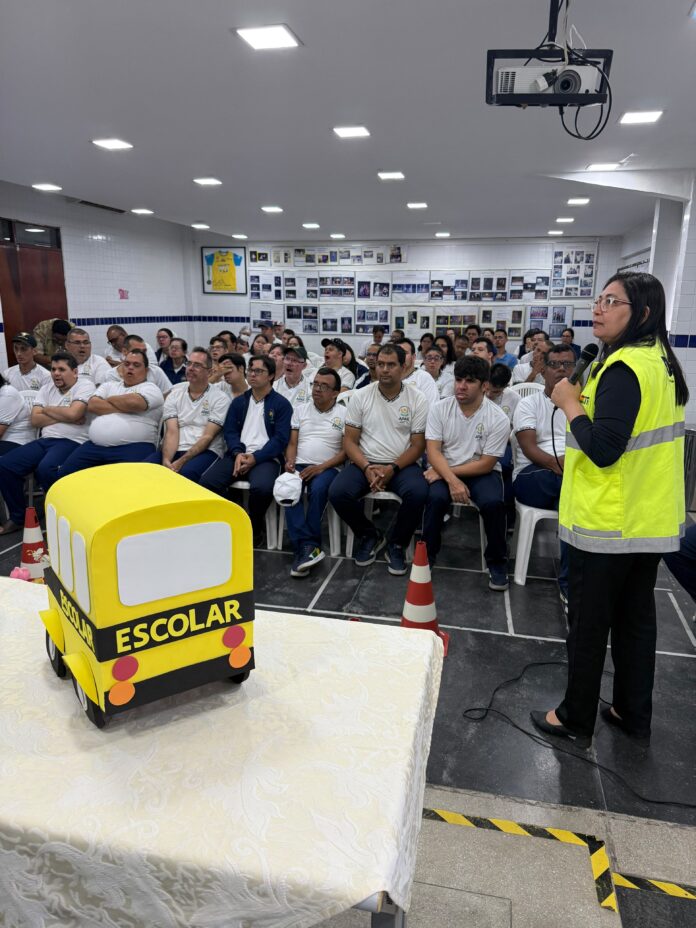 Inclusão e formação cidadã: STTP realiza atividade de educação para o trânsito na APAE
