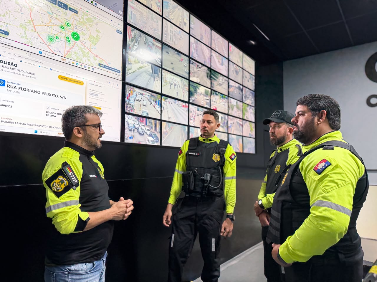 Agentes de Trânsito de Cabedelo visitam STTP para conhecer estrutura e trocar experiências