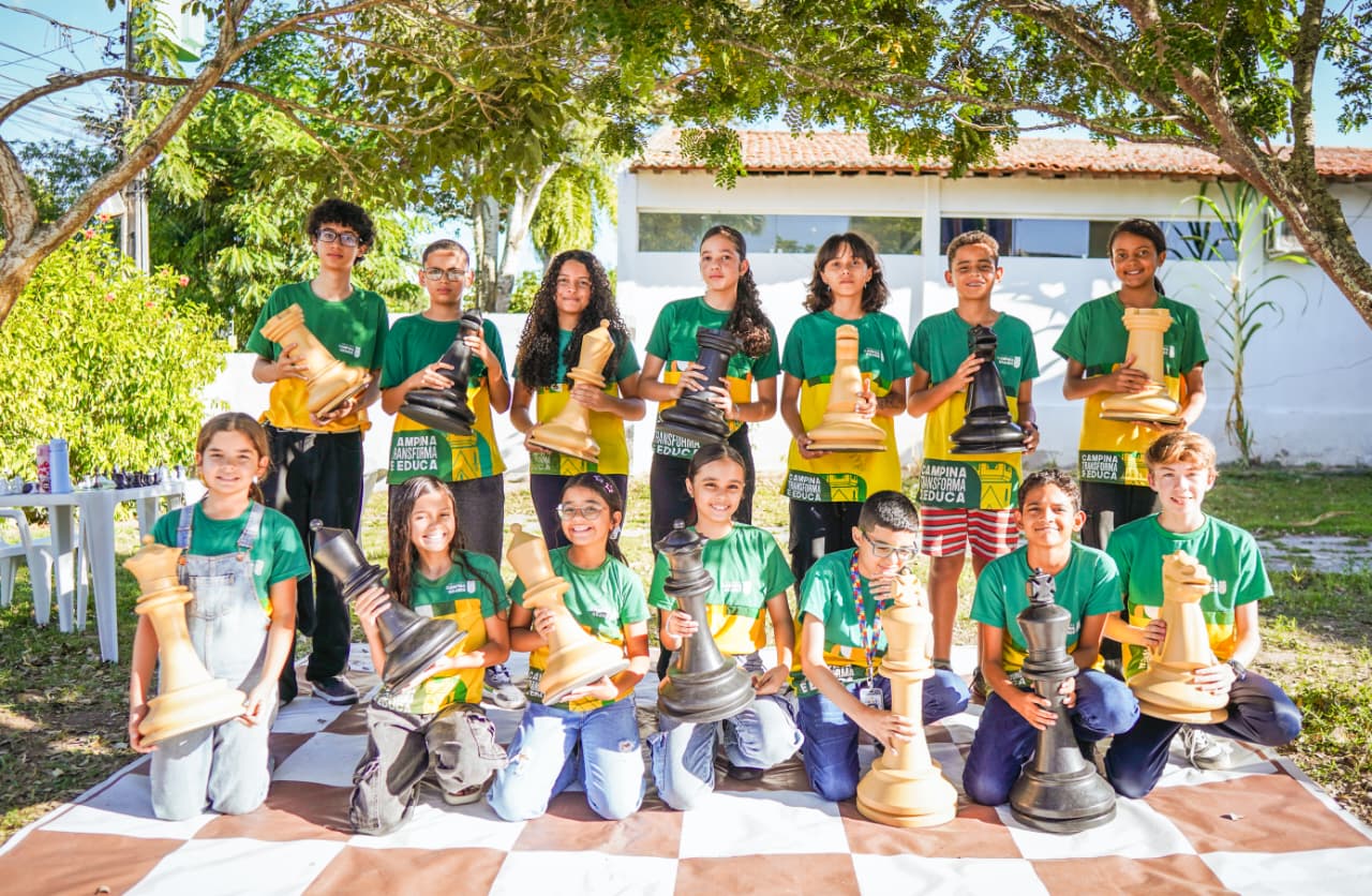 Seduc apresenta equipe de xadrez do Projeto Jogada de Mestre que representará Educação Municipal em competições