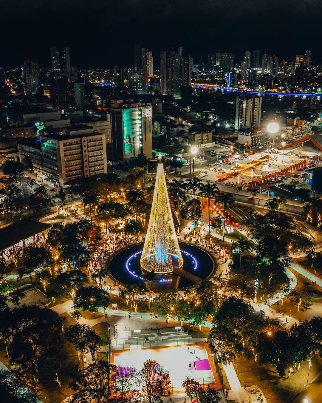 NATAL ILUMINADO 2026: Prefeitura abre nesta sexta-feira o credenciamento para comerciantes de barracas da parte superior do Parque do Povo