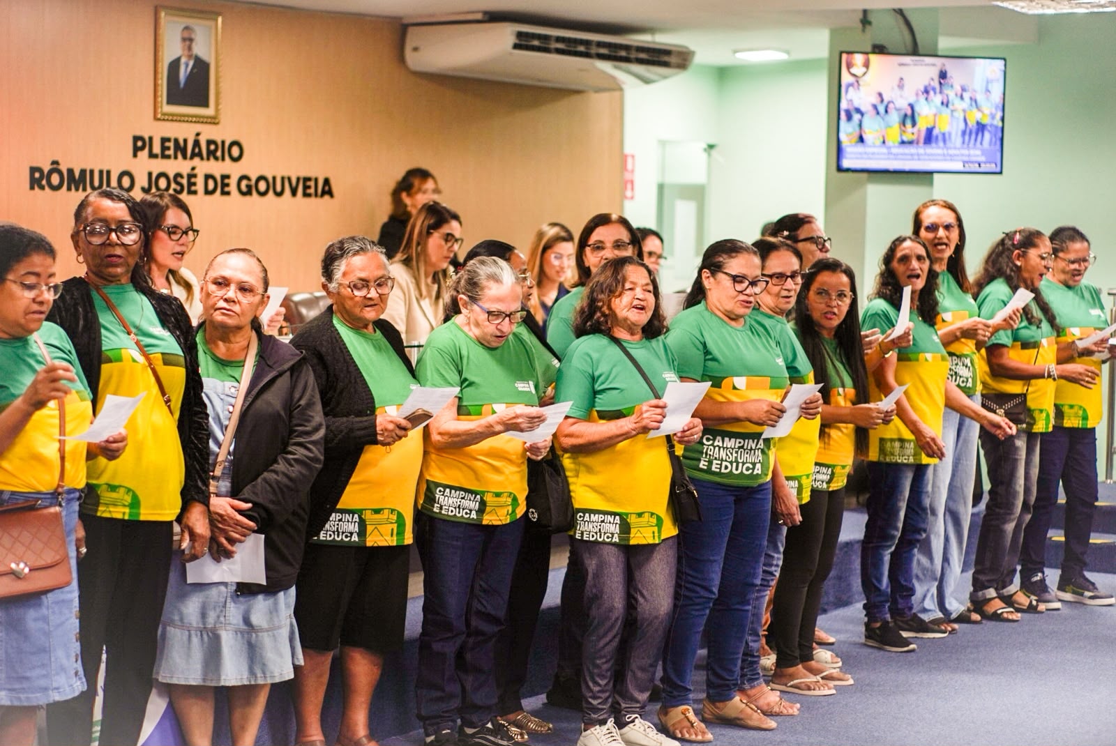 Trabalho da Educação de Jovens e Adultos é reconhecido e homenageado em sessão especial na Câmara de Campina Grande
