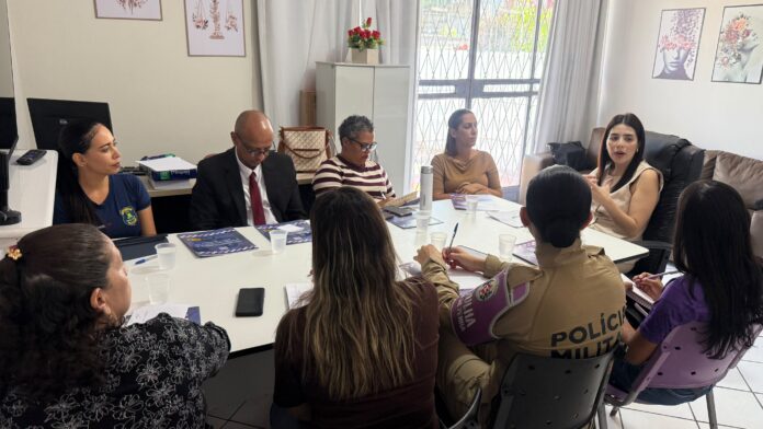 Coordenadoria da Mulher da Prefeitura de Campina Grande reúne rede de proteção para fortalecer atendimento às vítimas de violência do Município